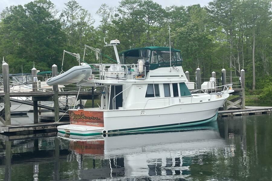 40' 2000 Mainship 390 Trawler