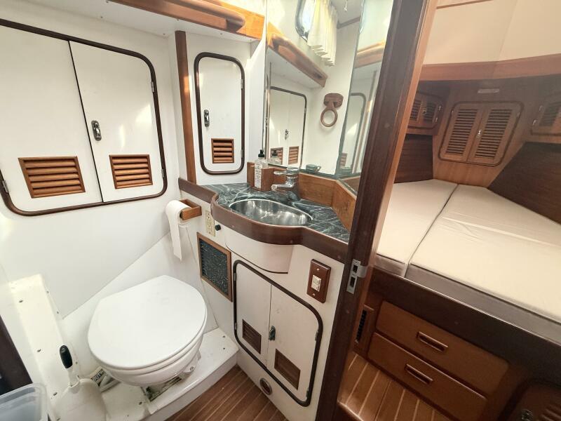 46' 1999 Passport 456