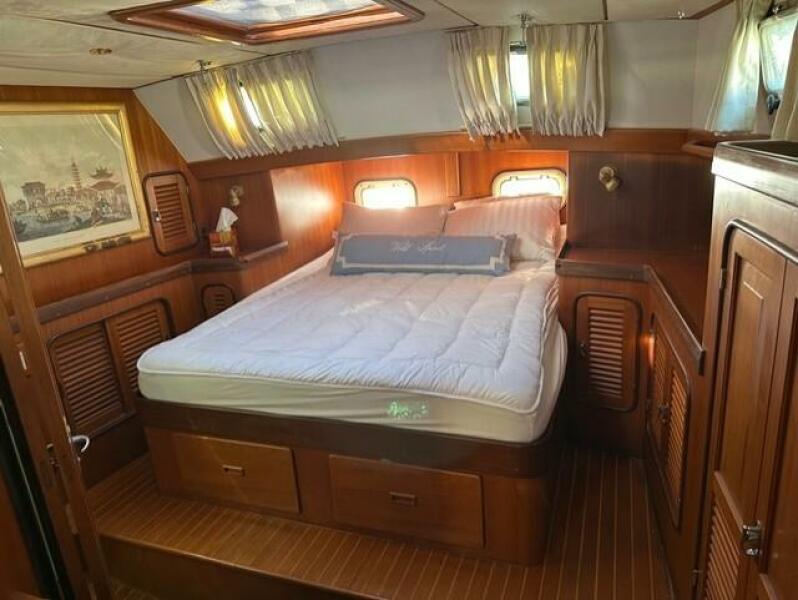 46' 1999 Passport 456