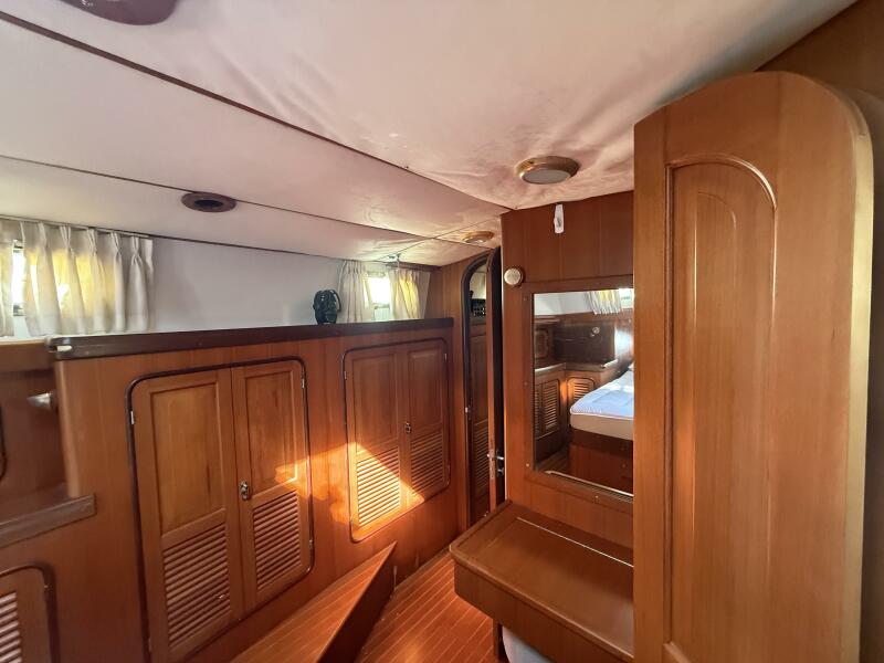 46' 1999 Passport 456