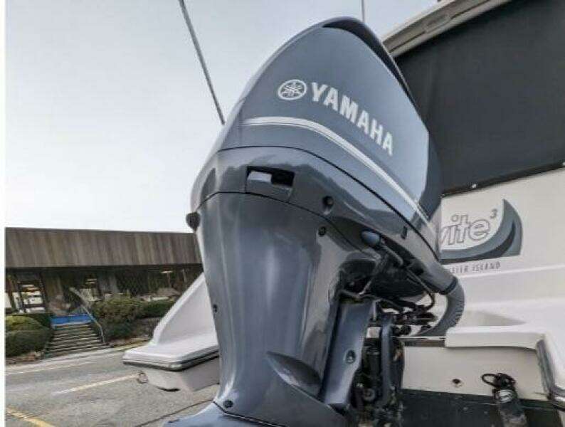 23ft Pursuit Yacht For Sale