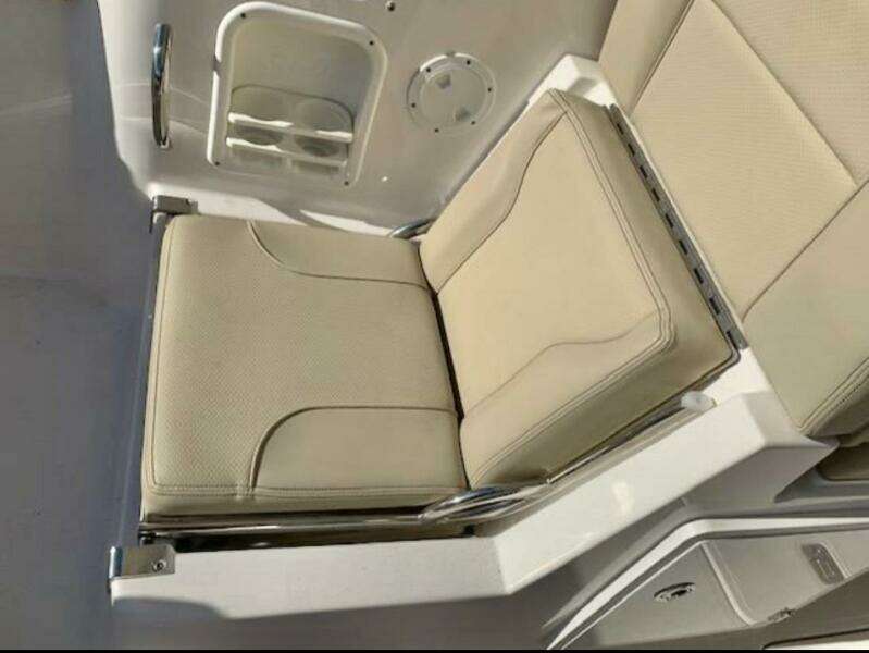 23ft Pursuit Yacht For Sale