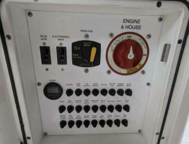 23ft Pursuit Yacht For Sale