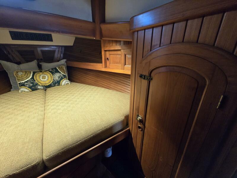 38' 1986 Hans Christian 38t