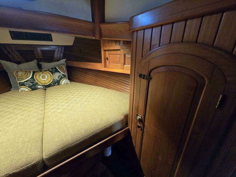 Dragonfly 38ft Hans Christian Yacht For Sale