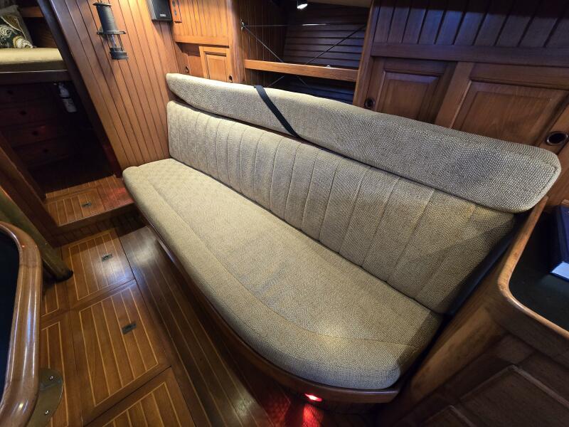 38' 1986 Hans Christian 38t