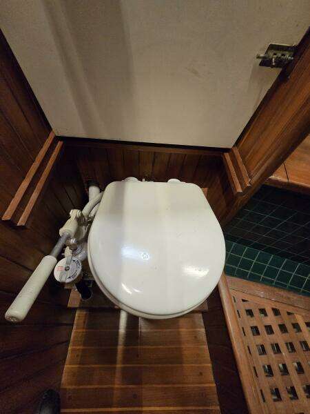 Dragonfly 38ft Hans Christian Yacht For Sale