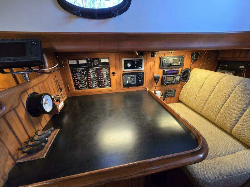 Dragonfly 38ft Hans Christian Yacht For Sale