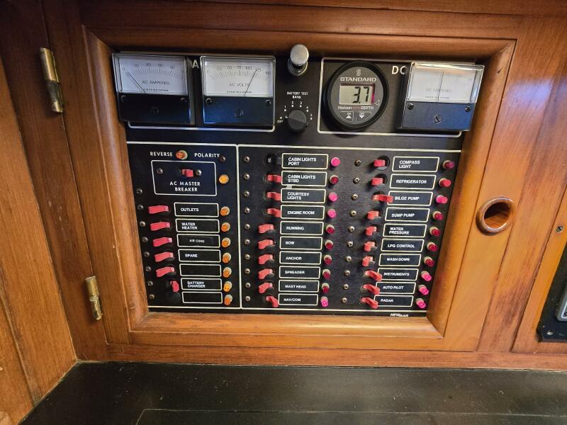 38' 1986 Hans Christian 38t