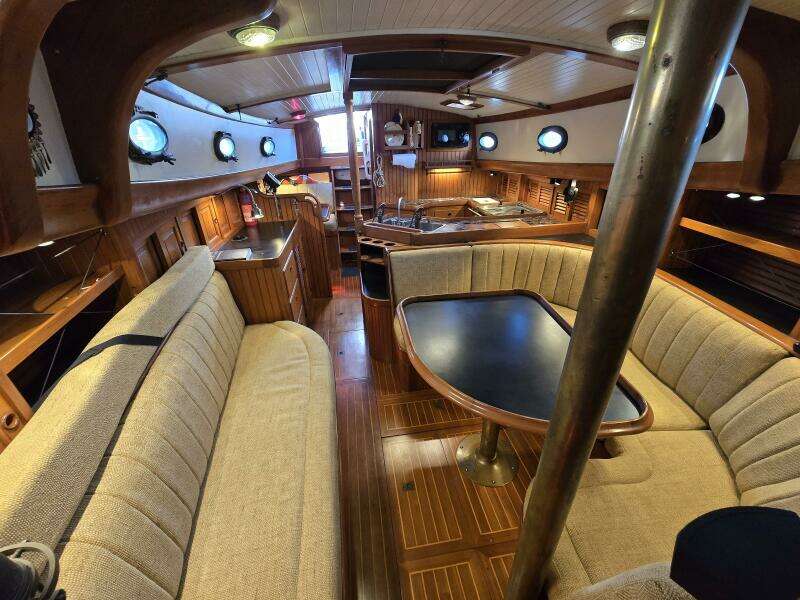 Dragonfly 38ft Hans Christian Yacht For Sale