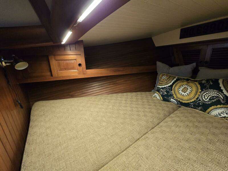 Dragonfly 38ft Hans Christian Yacht For Sale