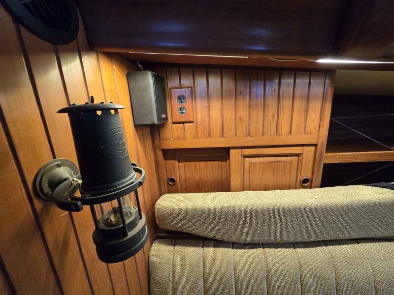 38' 1986 Hans Christian 38t