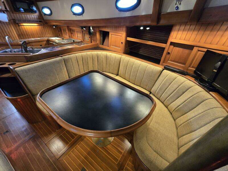 Dragonfly 38ft Hans Christian Yacht For Sale