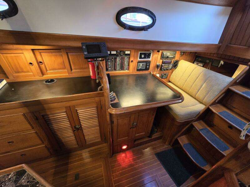 Dragonfly 38ft Hans Christian Yacht For Sale