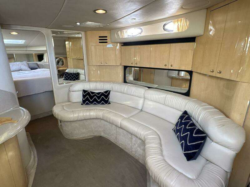 38ft Sea Ray Yacht For Sale