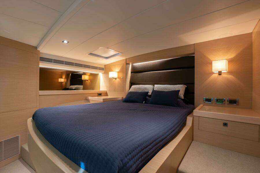 Sea Dreamz 52ft Horizon Yacht For Sale