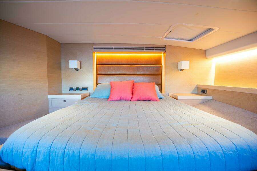 Sea Dreamz 52ft Horizon Yacht For Sale