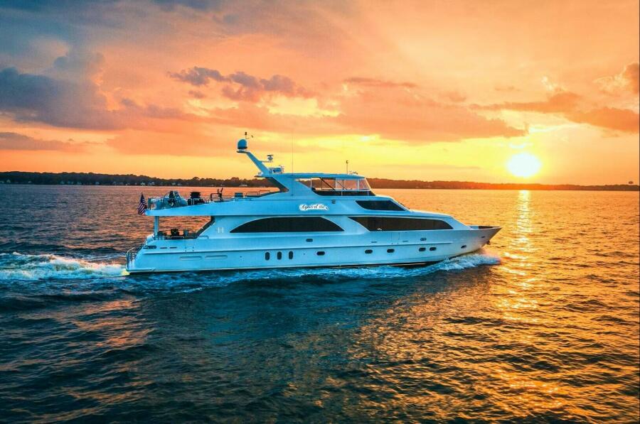 101' 2010 Hargrave Custom Raised Pilothouse