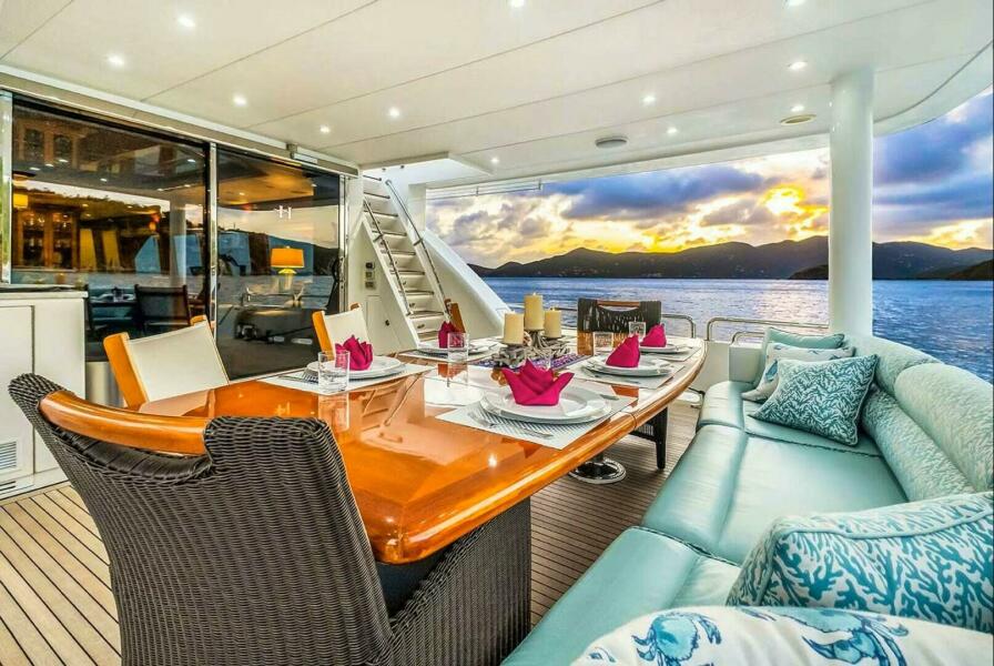 101' 2010 Hargrave Custom Raised Pilothouse