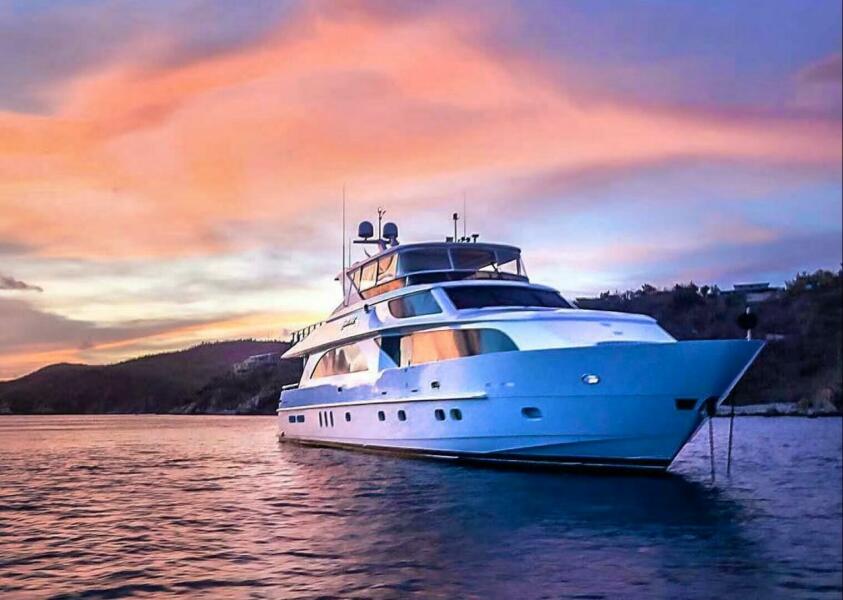 101' 2010 Hargrave Custom Raised Pilothouse