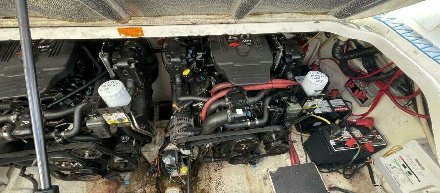 29ft Chaparral Yacht For Sale