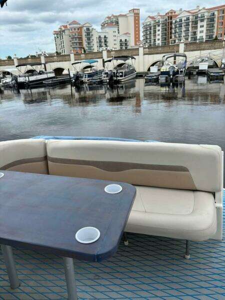 29ft Chaparral Yacht For Sale