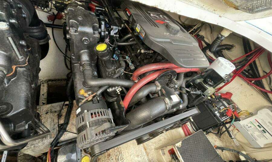 29ft Chaparral Yacht For Sale