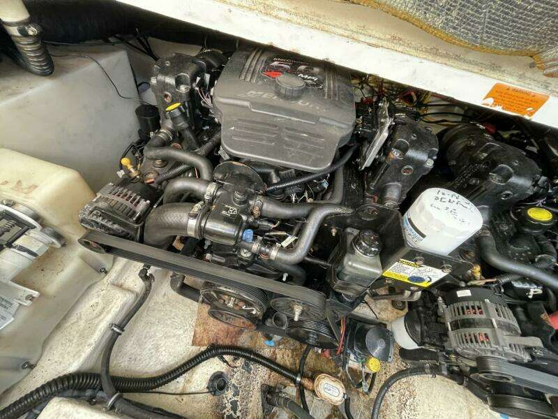 29ft Chaparral Yacht For Sale