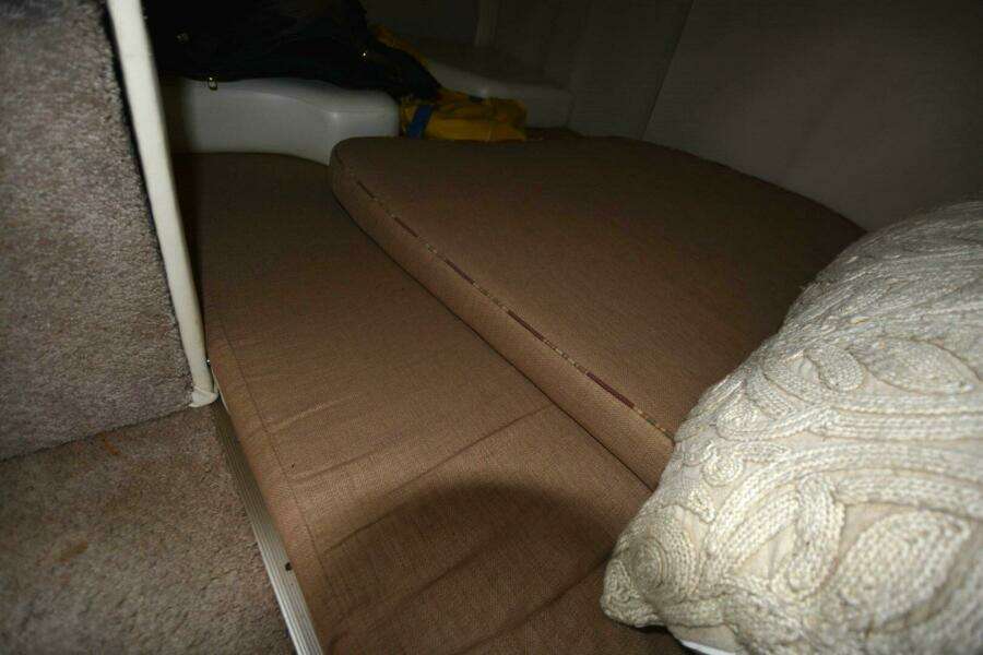 27ft Rinker Yacht For Sale