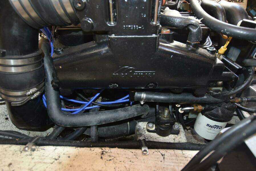 27ft Rinker Yacht For Sale