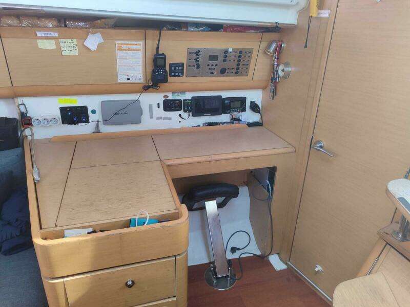 Adventure  40ft Beneteau Yacht For Sale