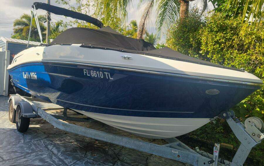 22ft Bayliner Yacht For Sale
