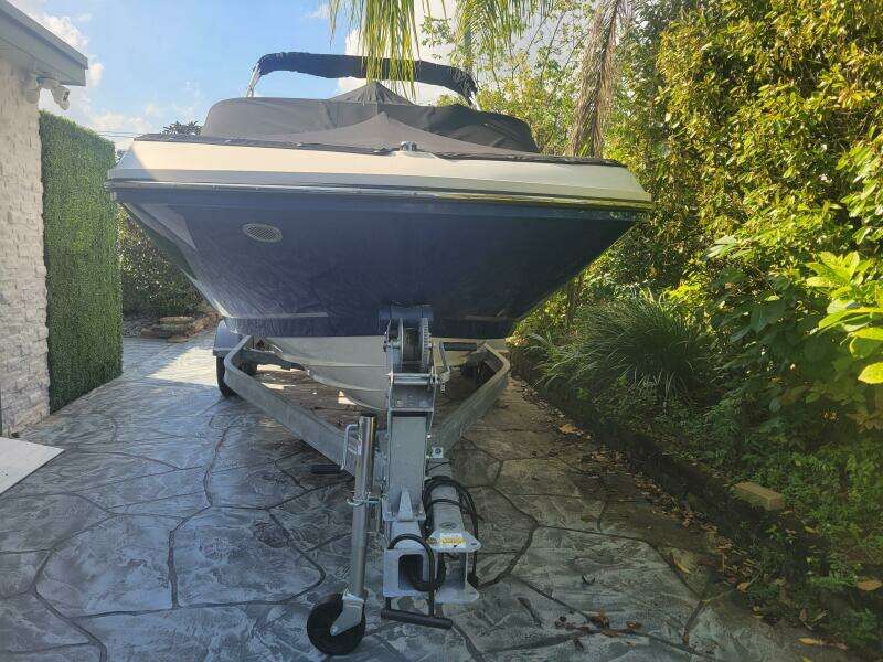 22ft Bayliner Yacht For Sale