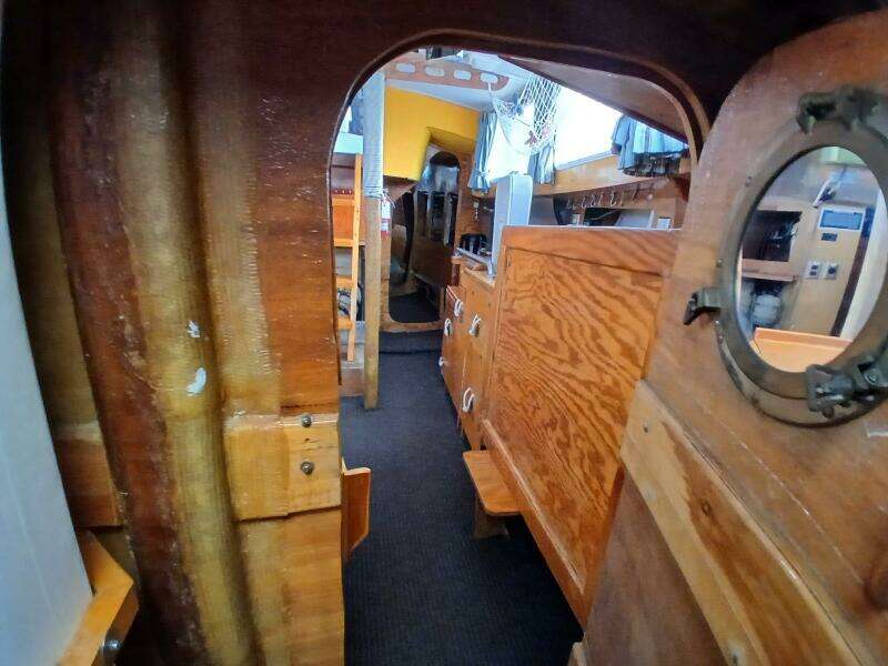 Donna Lee 41ft Islander Yacht For Sale