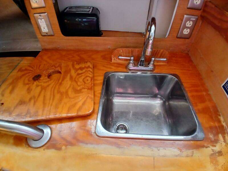 Donna Lee 41ft Islander Yacht For Sale