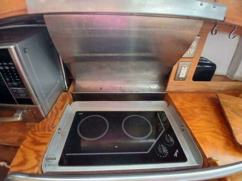 Donna Lee 41ft Islander Yacht For Sale