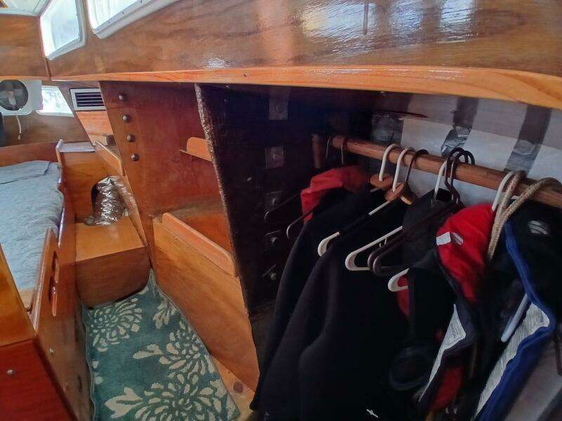 Donna Lee 41ft Islander Yacht For Sale