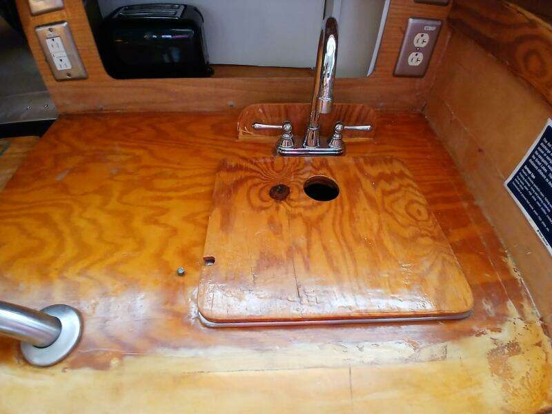 Donna Lee 41ft Islander Yacht For Sale