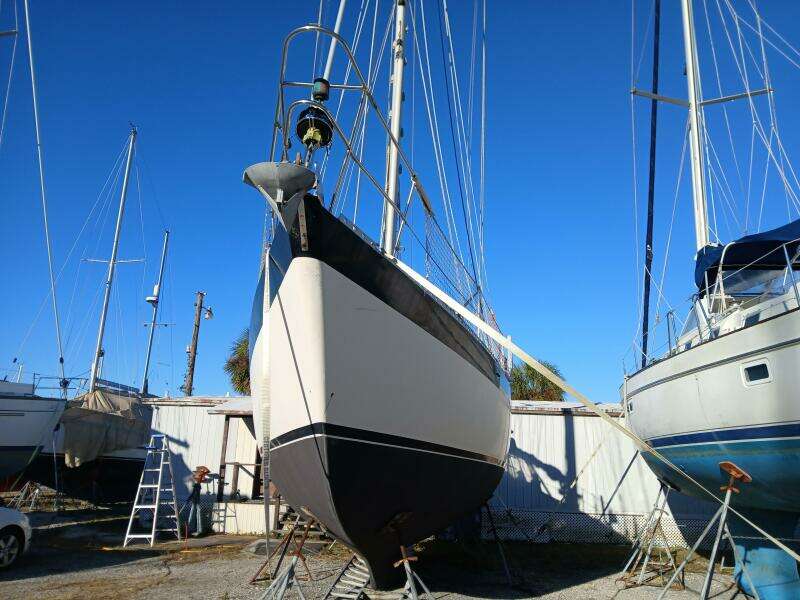 Indigo 38ft Wauquiez Yacht For Sale