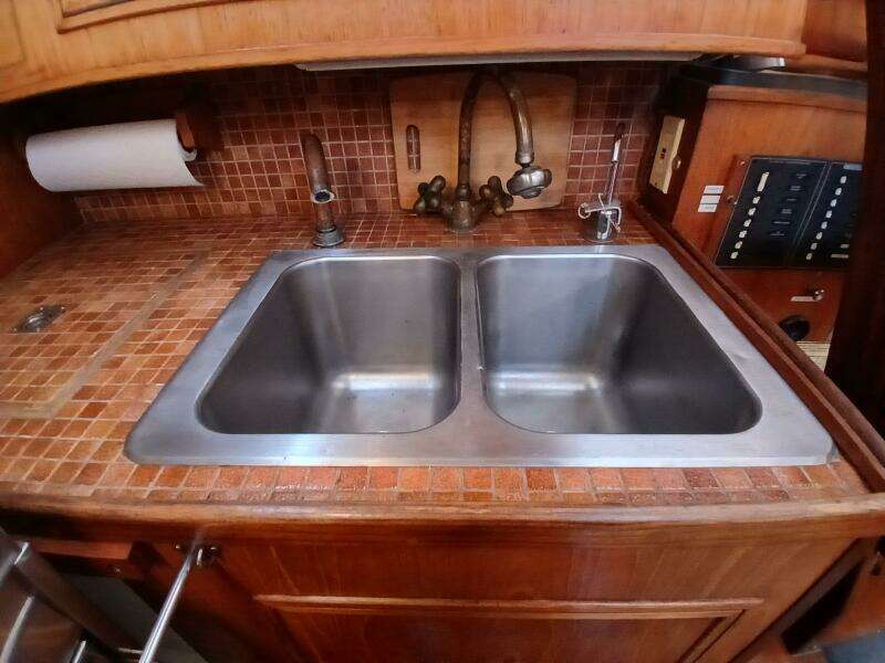 Indigo 38ft Wauquiez Yacht For Sale