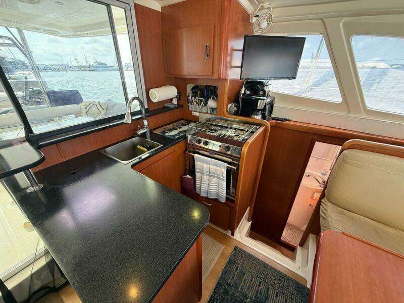 39ft Leopard Yacht For Sale