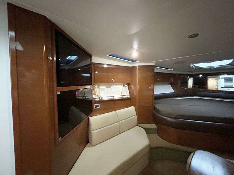 35ft Sea Ray Yacht For Sale