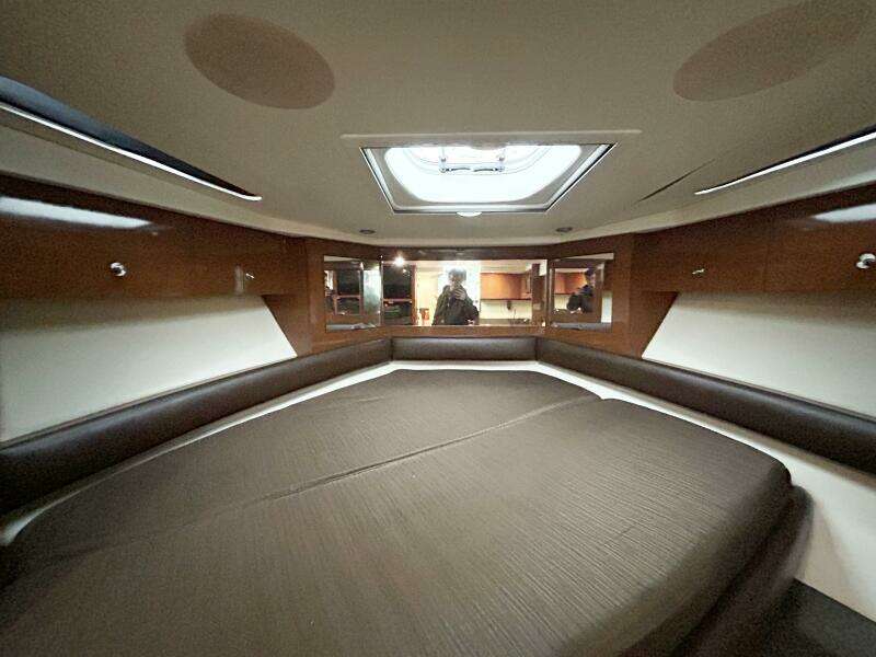35ft Sea Ray Yacht For Sale