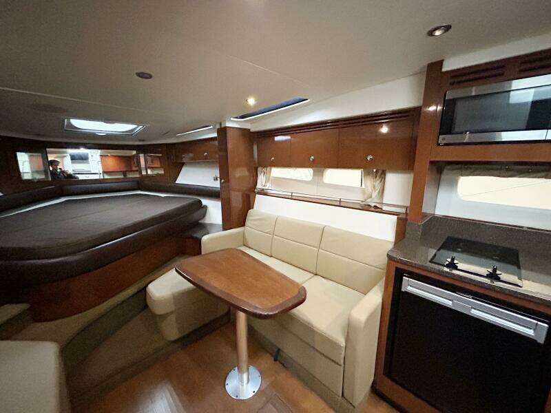 35ft Sea Ray Yacht For Sale