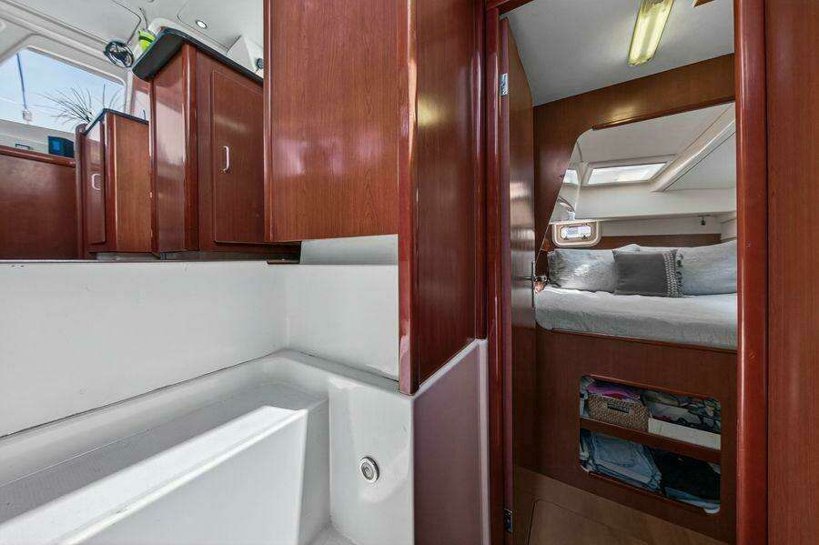 38ft Leopard Yacht For Sale