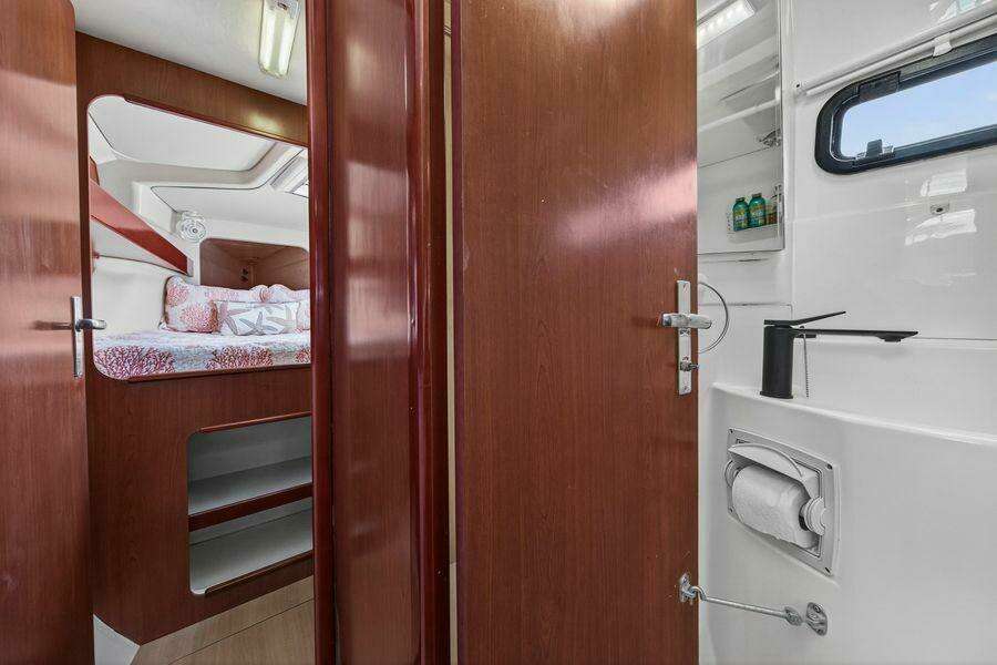 38ft Leopard Yacht For Sale