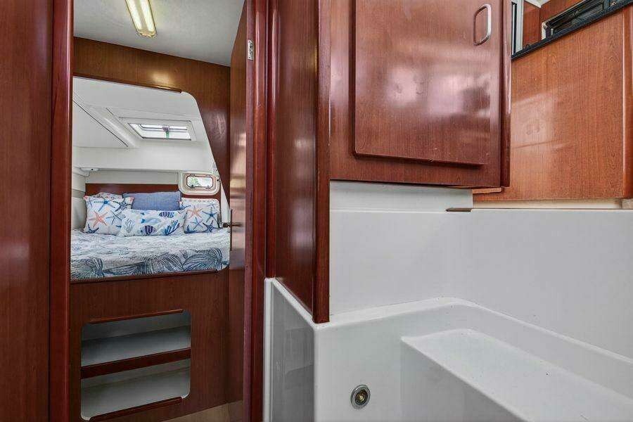 38ft Leopard Yacht For Sale