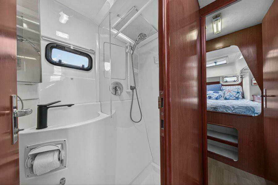 38ft Leopard Yacht For Sale