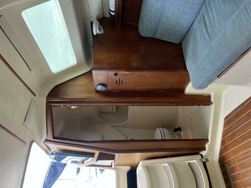 Hazyblur 28ft Hunter Yacht For Sale