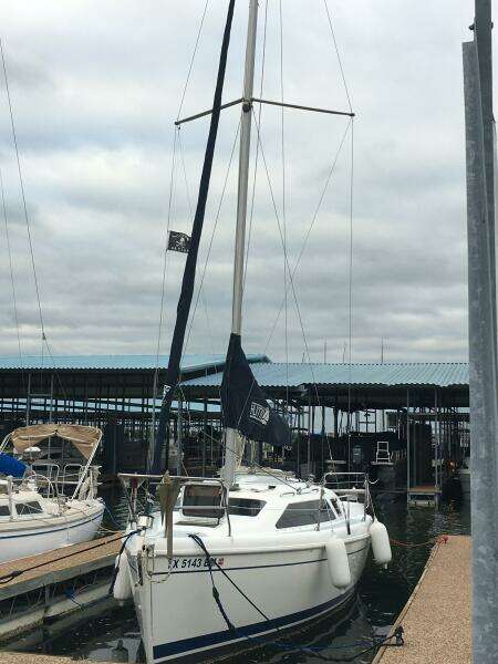 Hazyblur 28ft Hunter Yacht For Sale